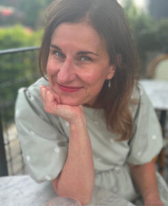 Laura Boggs Author Headshot